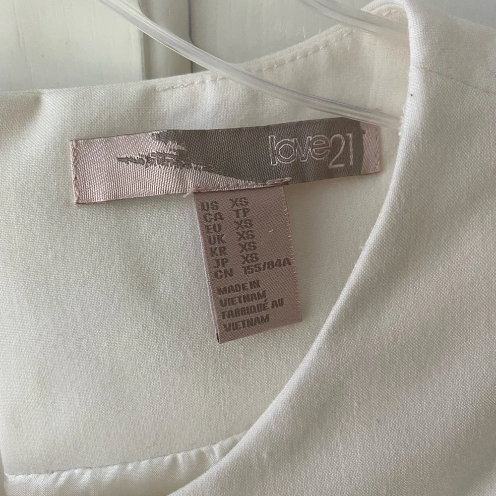 white peplum dress with belt - Picture 8 of 14